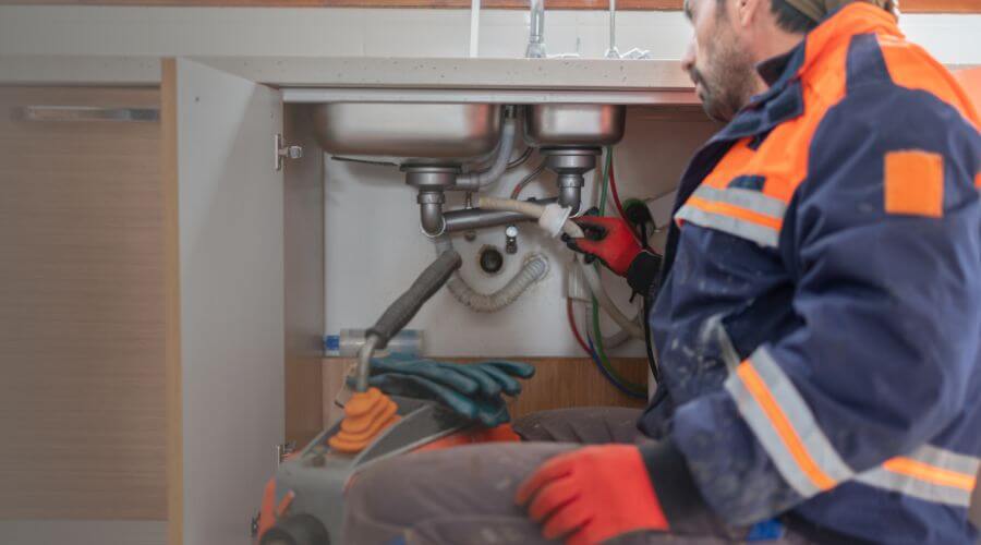 Professional tankless water heater installation services in Groveland, FL